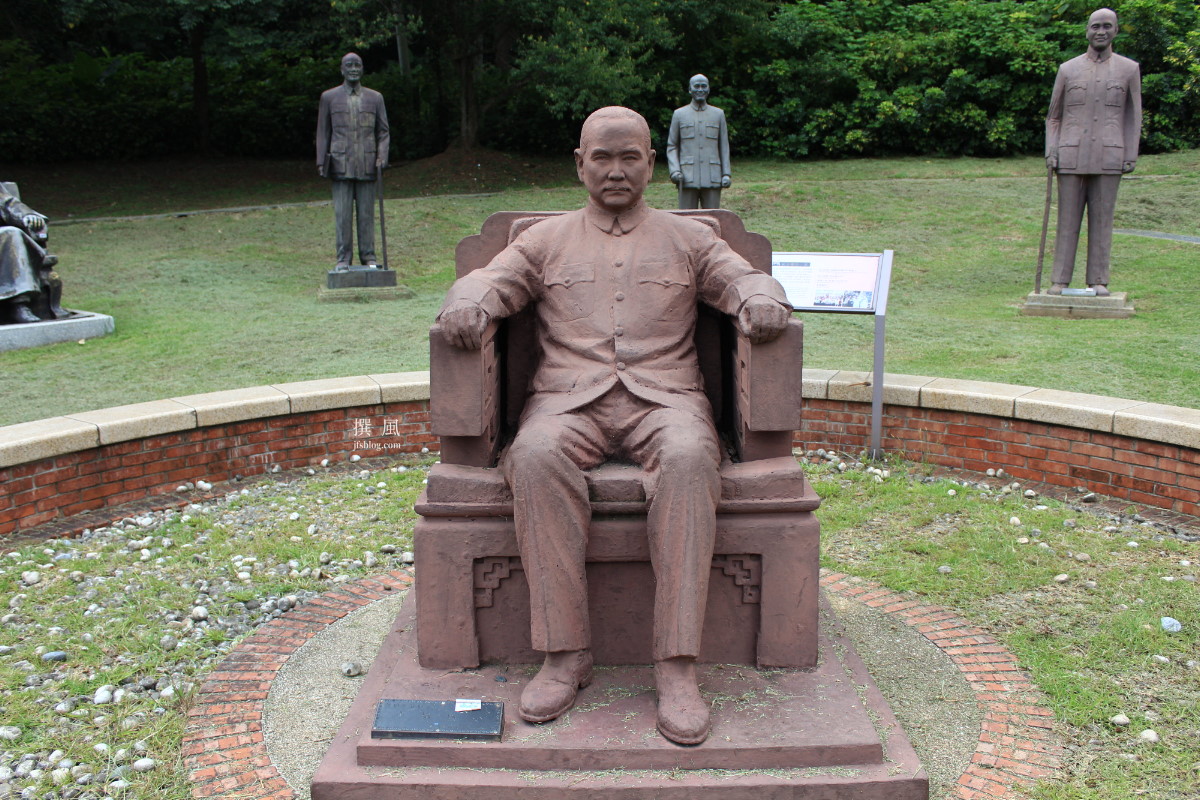 大溪「慈湖陵寢暨紀念雕塑公園」－蒐集不同樣式的國父與蔣公雕像吧！