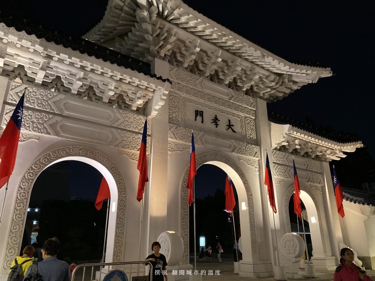 2019「國慶花車嘉年華」－中正紀念堂雙十國慶也能逛燈會