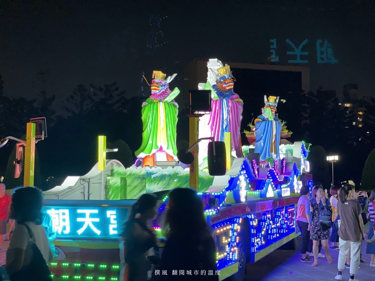 2019「國慶花車嘉年華」－中正紀念堂雙十國慶也能逛燈會