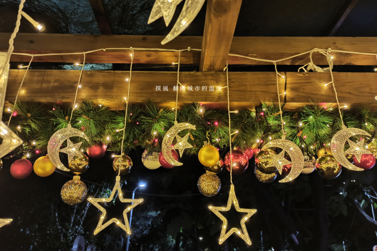 台北「慶城公園」閃亮光棚與聖誕樹，與撒嬌野貓相遇的公園小聖誕