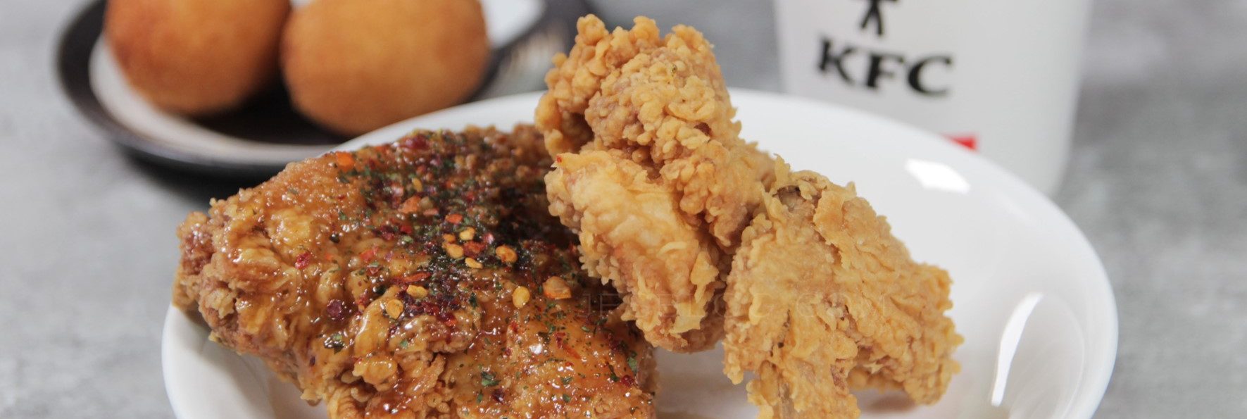 肯德基「酸辣滴咔泰檸脆雞」好吃嗎？記得搭配優惠券喔！