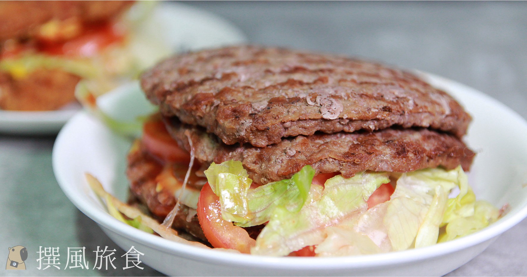 【漢堡王】17.6盎司究極重磅｜好吃嗎？中秋就是要吃肉！用肉排取代麵包的四層肉排漢堡超霸氣