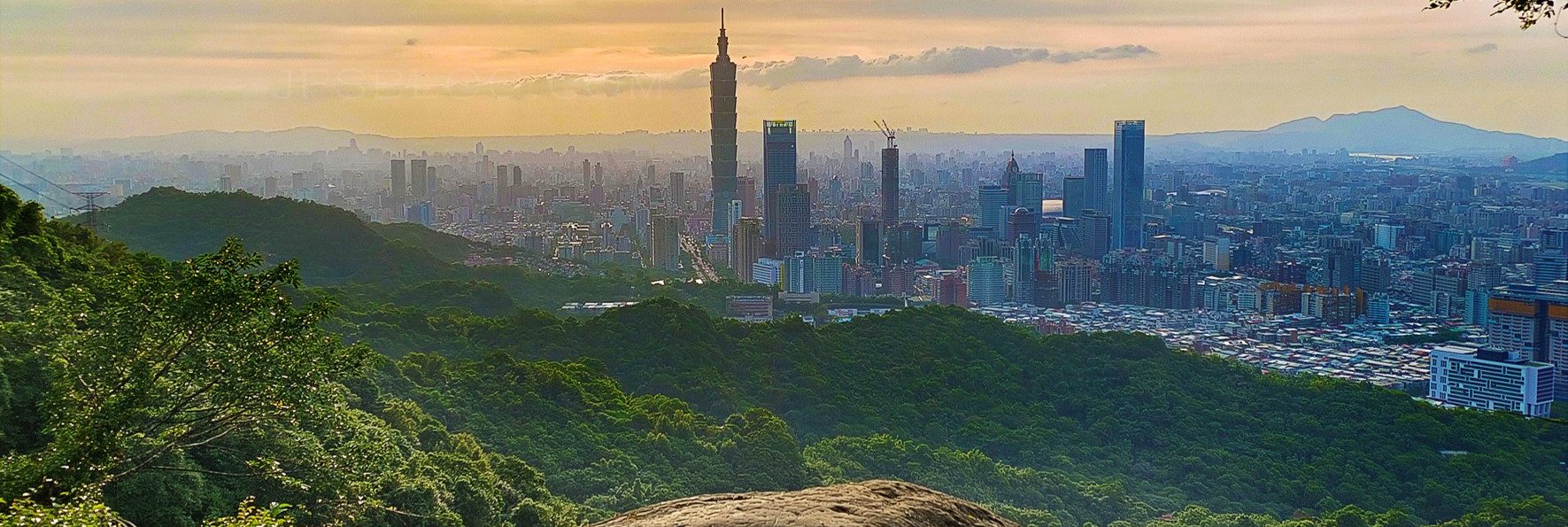 「南港山縱走親山步道」200度遼闊視野！不只象山，最美的台北101風景在這裡（拇指山、九五峯、福壽石）